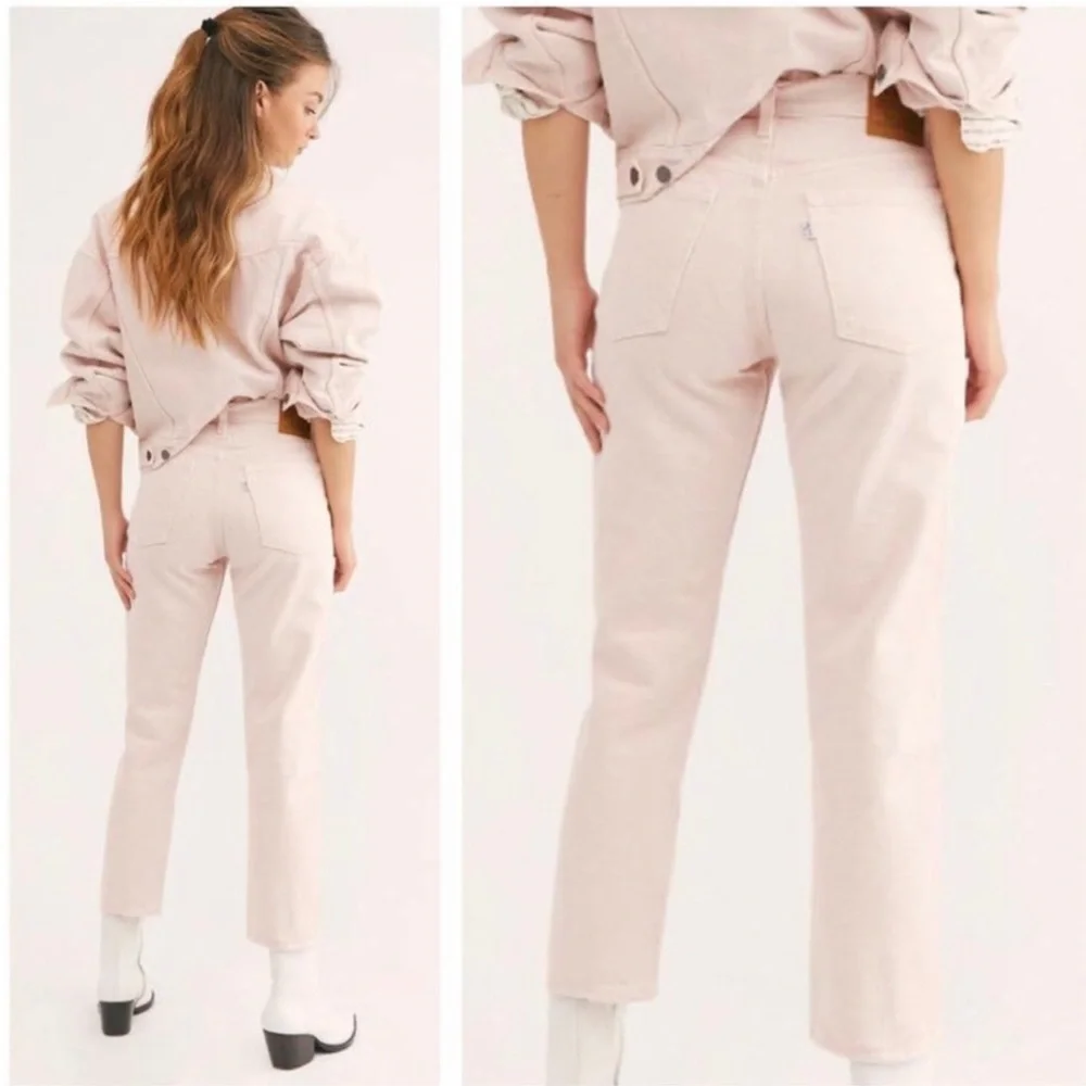Levi’s Wedgie Hi Rise Straight Cropped🎀🎀 - Picture 8 of 13